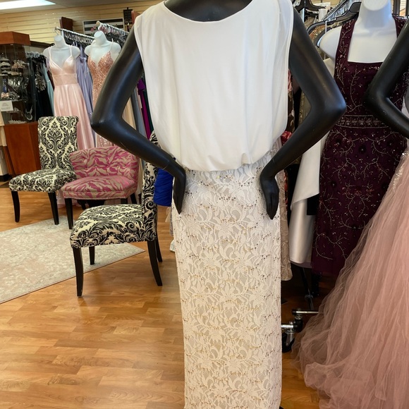 Long off white dress with jersey blouse top and lace bottom size 6 gold sequins - Picture 6 of 7